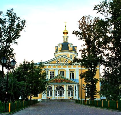 Покровский собор, расположенный на Рогожском кладбище в Москве 