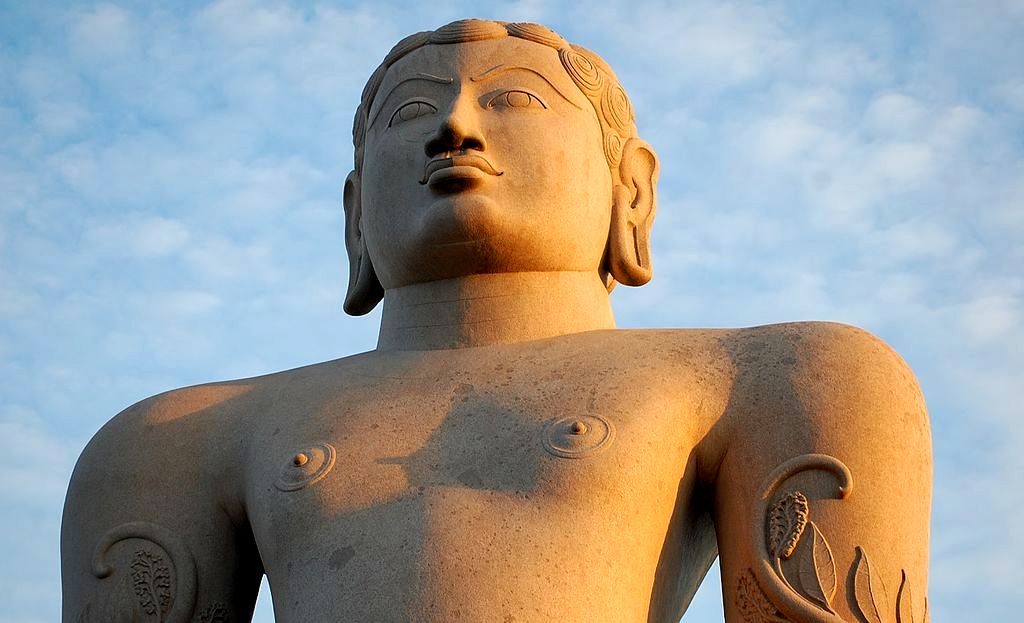 Gommateshwara statue 30.jpg