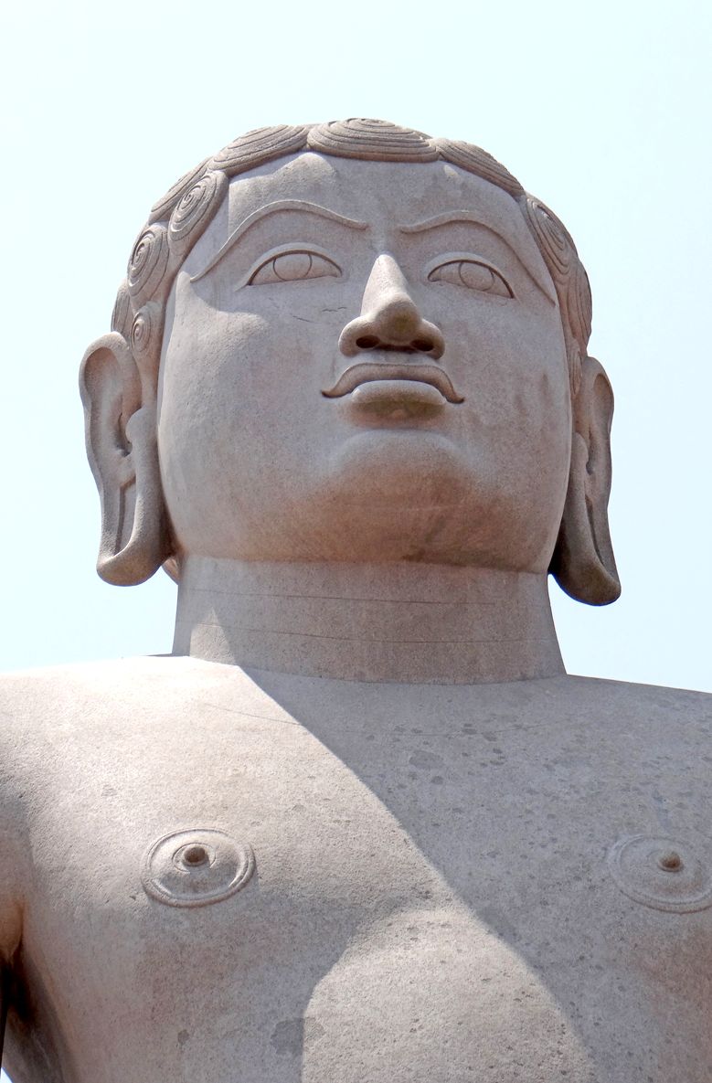 Статуя Гоматешвара 